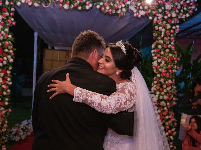 O casamento de Celina e Heliton em Dourados, Mato Grosso do Sul 33