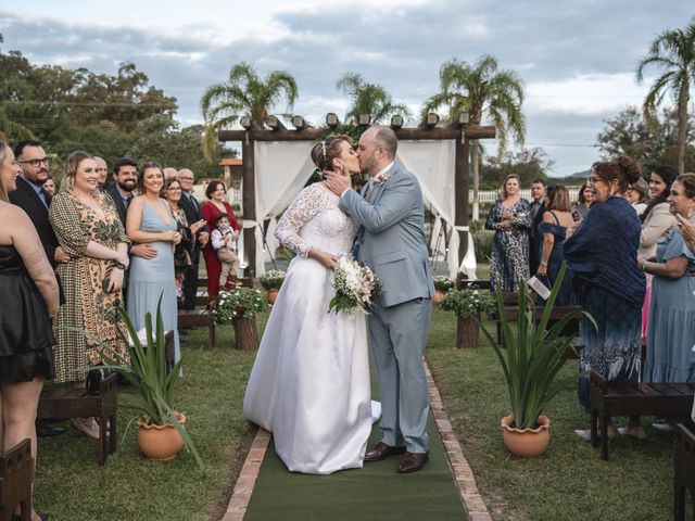 O casamento de Sérgio e Clarissa em Viamão, Rio Grande do Sul 59