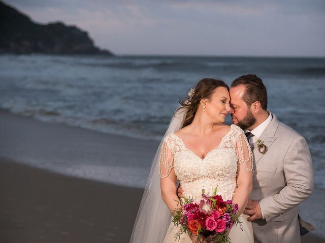 O casamento de João e Cristiane em Imbituba, Santa Catarina 70