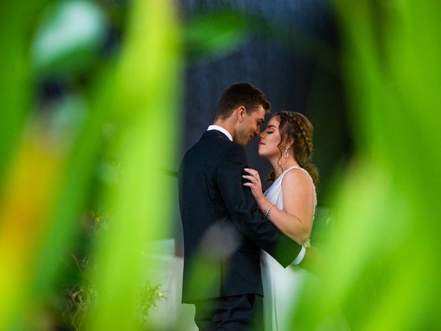 O casamento de Andre e Brenda em Itapema, Santa Catarina 75