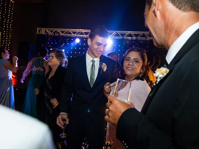 O casamento de Andre e Brenda em Itapema, Santa Catarina 84