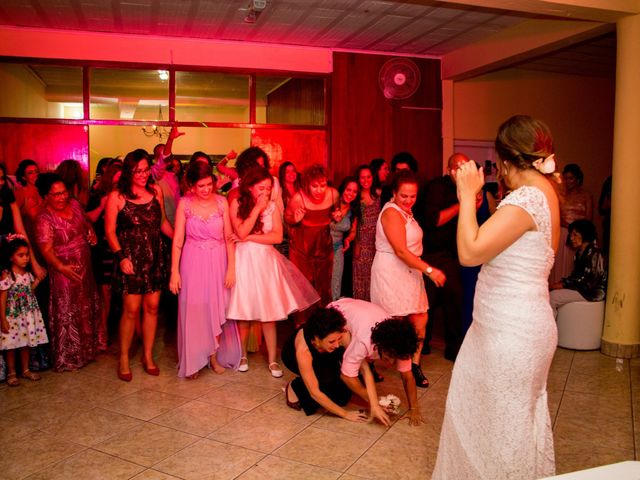 O casamento de Marcos e Michelle em Belo Horizonte, Minas Gerais 27