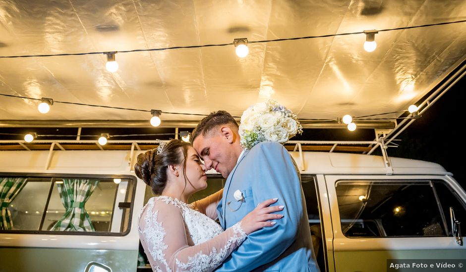 O casamento de Izaque e Amabilly em São José dos Pinhais, Paraná