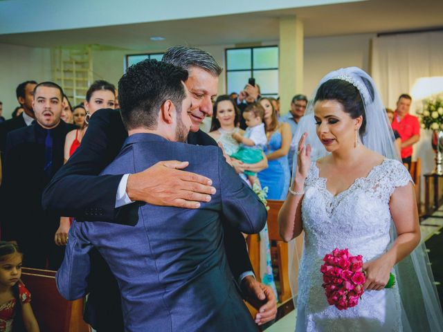 O casamento de Lucas e Thuany em Ubiratã, Paraná 15