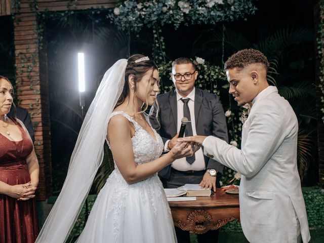 O casamento de Kayque e Julia em Embu, São Paulo 32