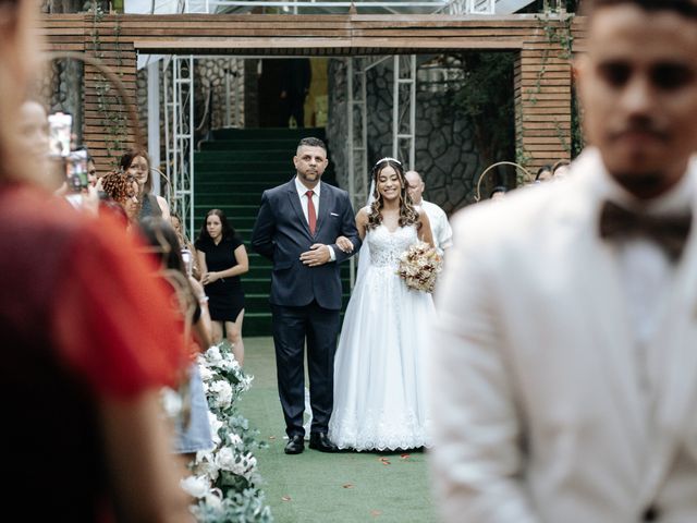 O casamento de Kayque e Julia em Embu, São Paulo 37