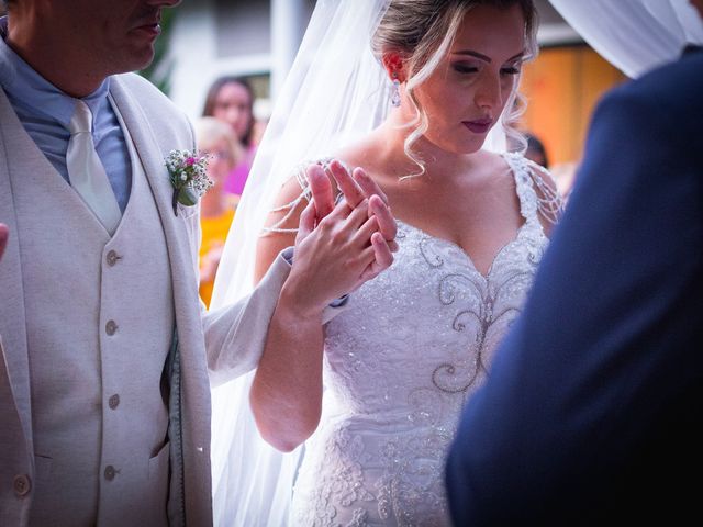 O casamento de Alexandre e Carolina em São José dos Campos, São Paulo Estado 33