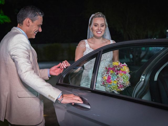 O casamento de Alexandre e Carolina em São José dos Campos, São Paulo Estado 39