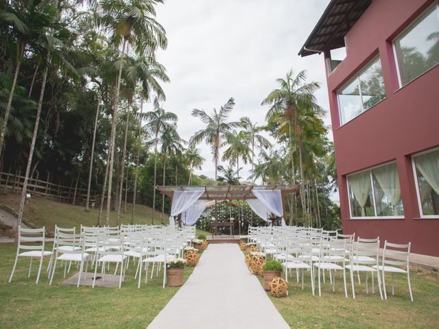 O casamento de Joel Carlos e Ranusia em Florianópolis, Santa Catarina 33