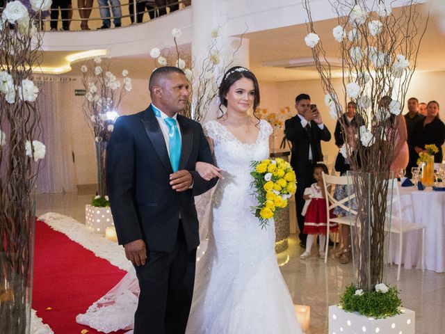 O casamento de Michael e Letícia em Carapicuíba, São Paulo Estado 37