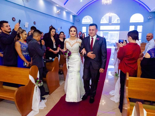 O casamento de Patrich e Emanuelli em Curitiba, Paraná 10