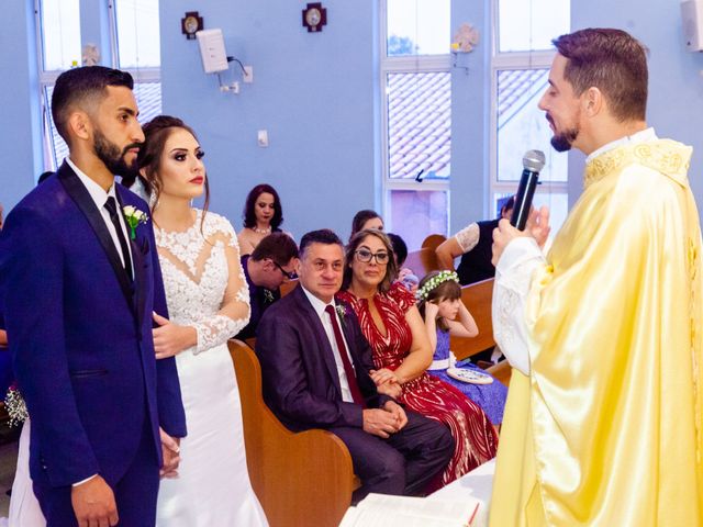 O casamento de Patrich e Emanuelli em Curitiba, Paraná 15