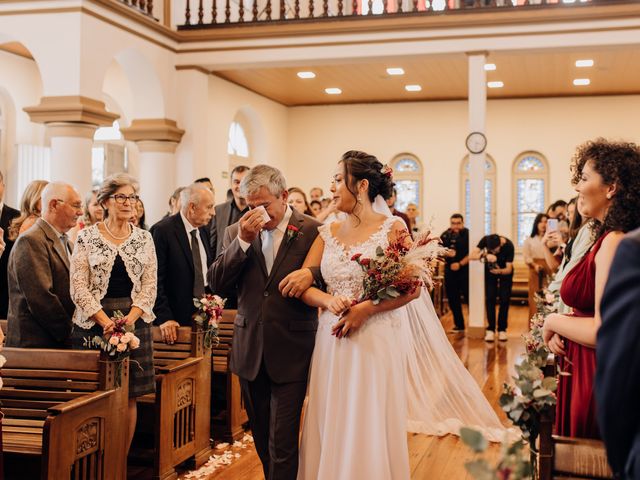 O casamento de Lucas e Camila em Curitiba, Paraná 29