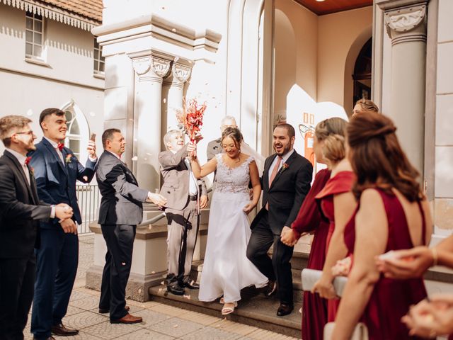 O casamento de Lucas e Camila em Curitiba, Paraná 63