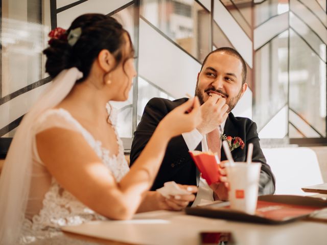 O casamento de Lucas e Camila em Curitiba, Paraná 81