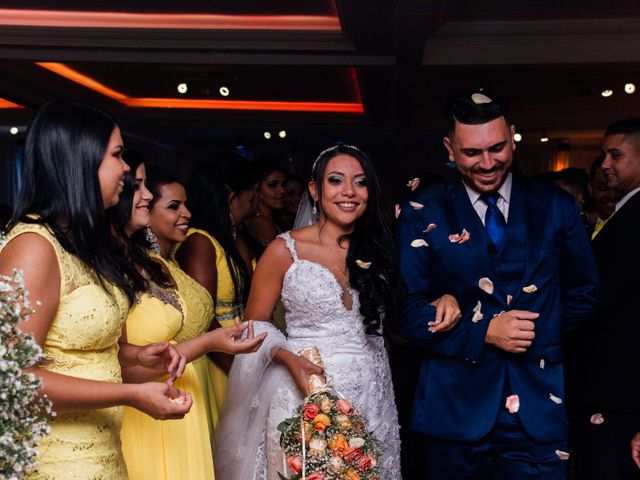 O casamento de Rafael e Taynah em Guarujá, São Paulo Estado 35