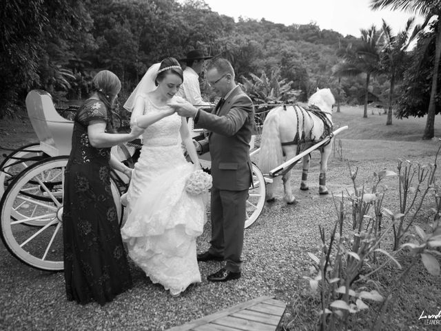 O casamento de Ana  e Mateus em Joinville, Santa Catarina 11