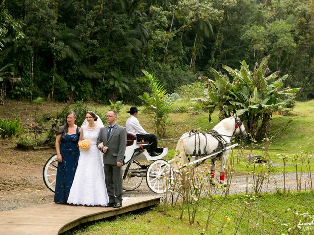 O casamento de Ana  e Mateus em Joinville, Santa Catarina 14