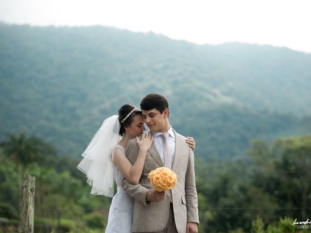 O casamento de Ana  e Mateus em Joinville, Santa Catarina 33