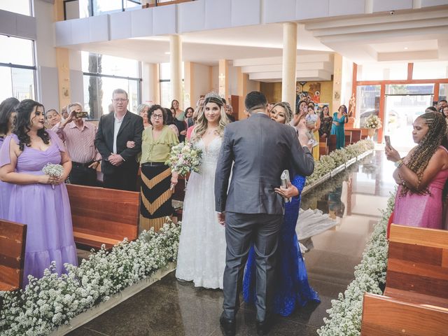 O casamento de Marcos e Anna Gabriele em Taguatinga, Distrito Federal 15