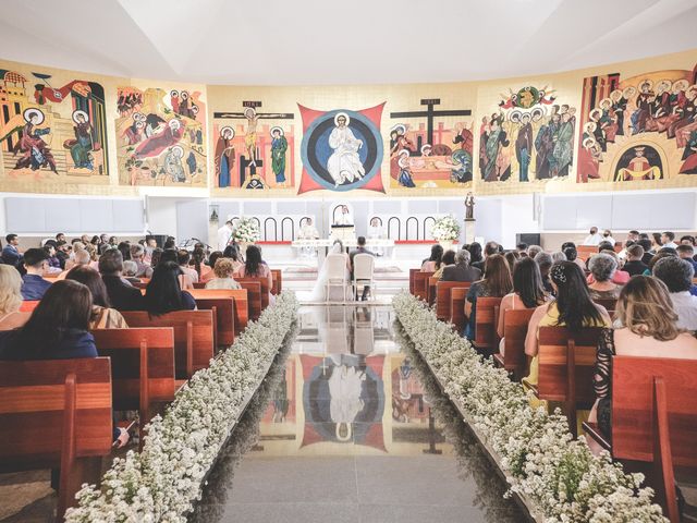 O casamento de Marcos e Anna Gabriele em Taguatinga, Distrito Federal 34