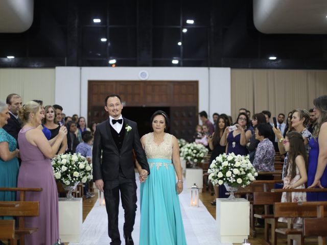 O casamento de Leocir e Bruna em Cascavel, Paraná 6