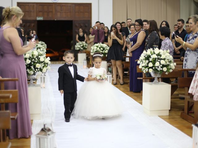 O casamento de Leocir e Bruna em Cascavel, Paraná 11