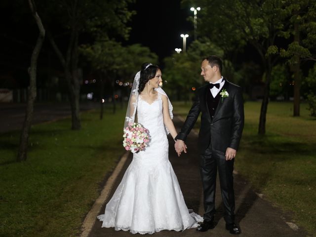 O casamento de Leocir e Bruna em Cascavel, Paraná 19