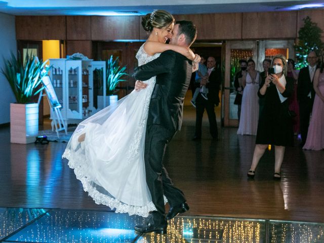 O casamento de Paulo e Marina em Porto Alegre, Rio Grande do Sul 33