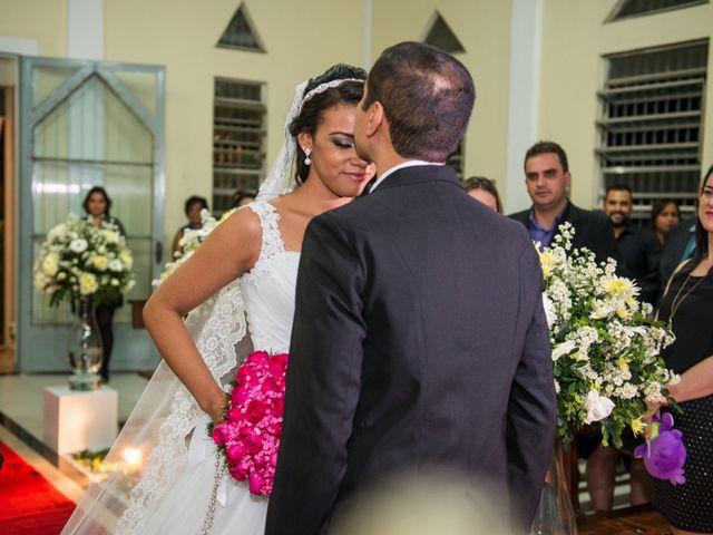 O casamento de Monique e Marcelo em Santa Cruz da Serra, Rio de Janeiro 37
