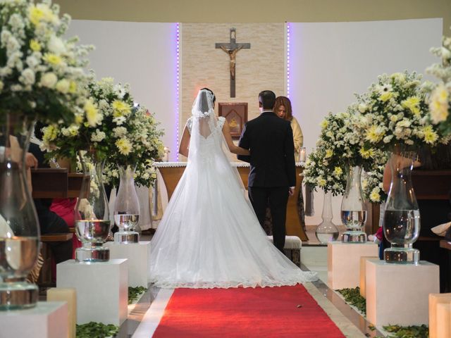 O casamento de Monique e Marcelo em Santa Cruz da Serra, Rio de Janeiro 39