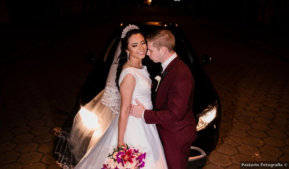 O casamento de Luciano e Agnes em Curitiba, Paraná