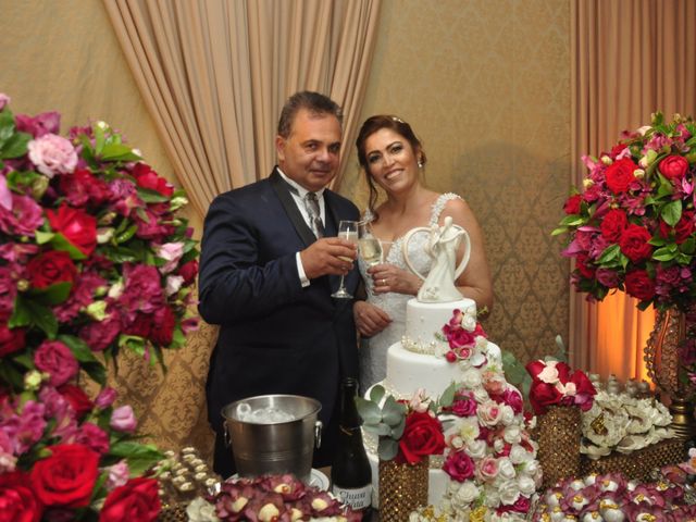 O casamento de George e Maria em São Vicente, São Paulo Estado 1