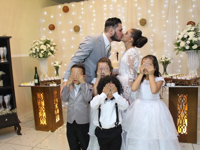 O casamento de Amanda e Alexandre  em Carapicuíba, São Paulo Estado 22