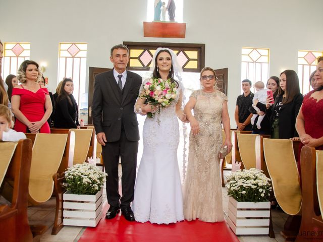 O casamento de Maicon e Carolini em São João Batista, Santa Catarina 43