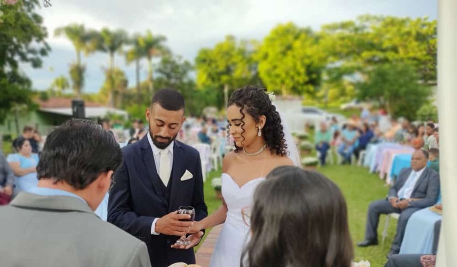 O casamento de Hernane Michael e Daniele Cruvinel  em Iporá, Goiás