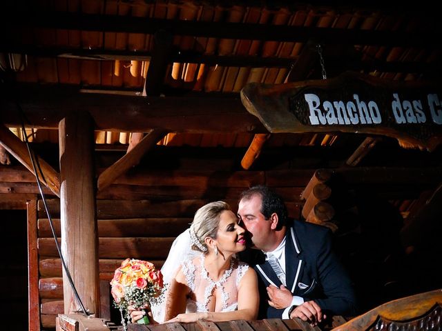 O casamento de Renato e Fabiana em Juranda, Paraná 14