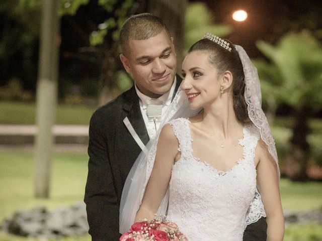 O casamento de Sandro e Alexia em Praia Grande, São Paulo Estado 8