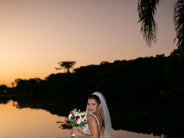 O casamento de Matheus e Madeline em Curitiba, Paraná 24