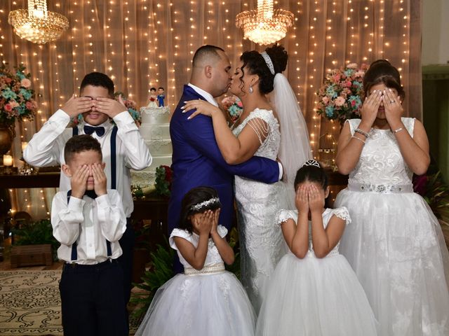 O casamento de Adriano de Paula Reis  e Paloma Ribeiro Reis  em Duque de Caxias, Rio de Janeiro 28