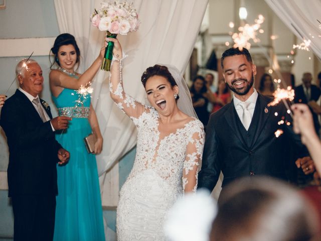 O casamento de Daniel e Amanda  em Coronel Fabriciano, Minas Gerais 29
