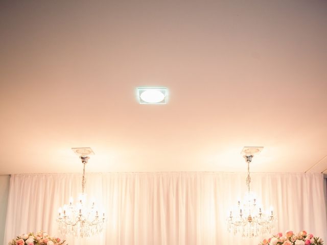 O casamento de Daniel e Amanda  em Coronel Fabriciano, Minas Gerais 32