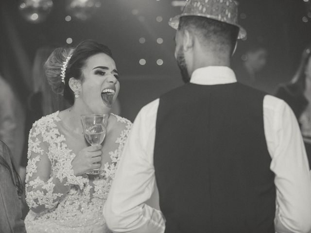 O casamento de Daniel e Amanda  em Coronel Fabriciano, Minas Gerais 43