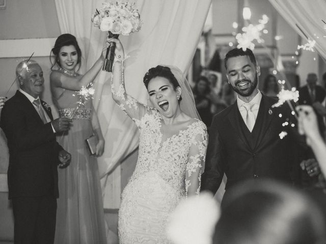 O casamento de Daniel e Amanda  em Coronel Fabriciano, Minas Gerais 30