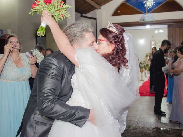 O casamento de Afonso e Sabrina em Garopaba, Santa Catarina 33