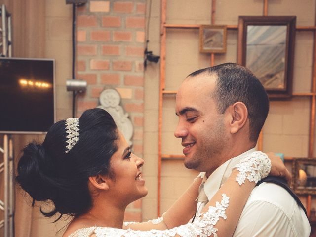 O casamento de André e Flavia em Paulista, Pernambuco 34