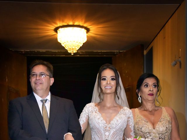 O casamento de Kamila e Rérold em Divinópolis, Minas Gerais 23