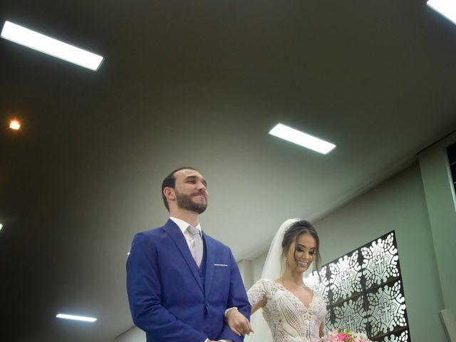 O casamento de Kamila e Rérold em Divinópolis, Minas Gerais 27