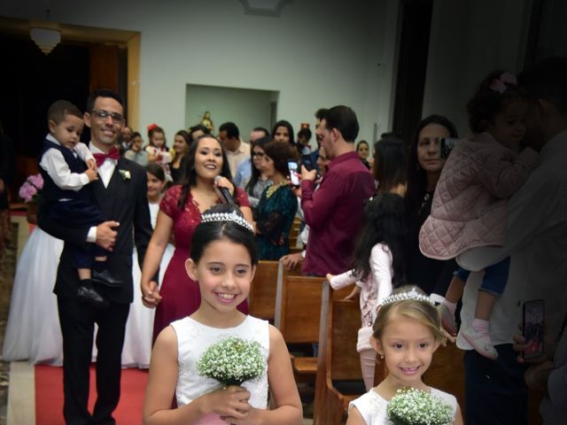 O casamento de Kamila e Rérold em Divinópolis, Minas Gerais 35