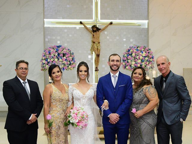 O casamento de Kamila e Rérold em Divinópolis, Minas Gerais 44